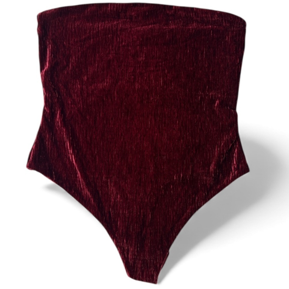 Naked Wardrobe Vibrant Red Velvet Size Large NWOT - Picture 2 of 7